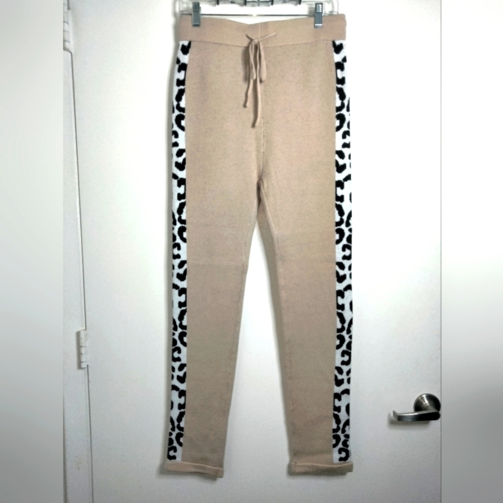 Collection by Cezele (Size M) Tan Animal Print Panel Stretch Knit Pull-on Jogger